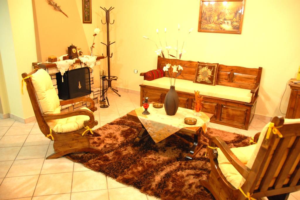 Dione Apartments Ouranoupoli Oda fotoğraf