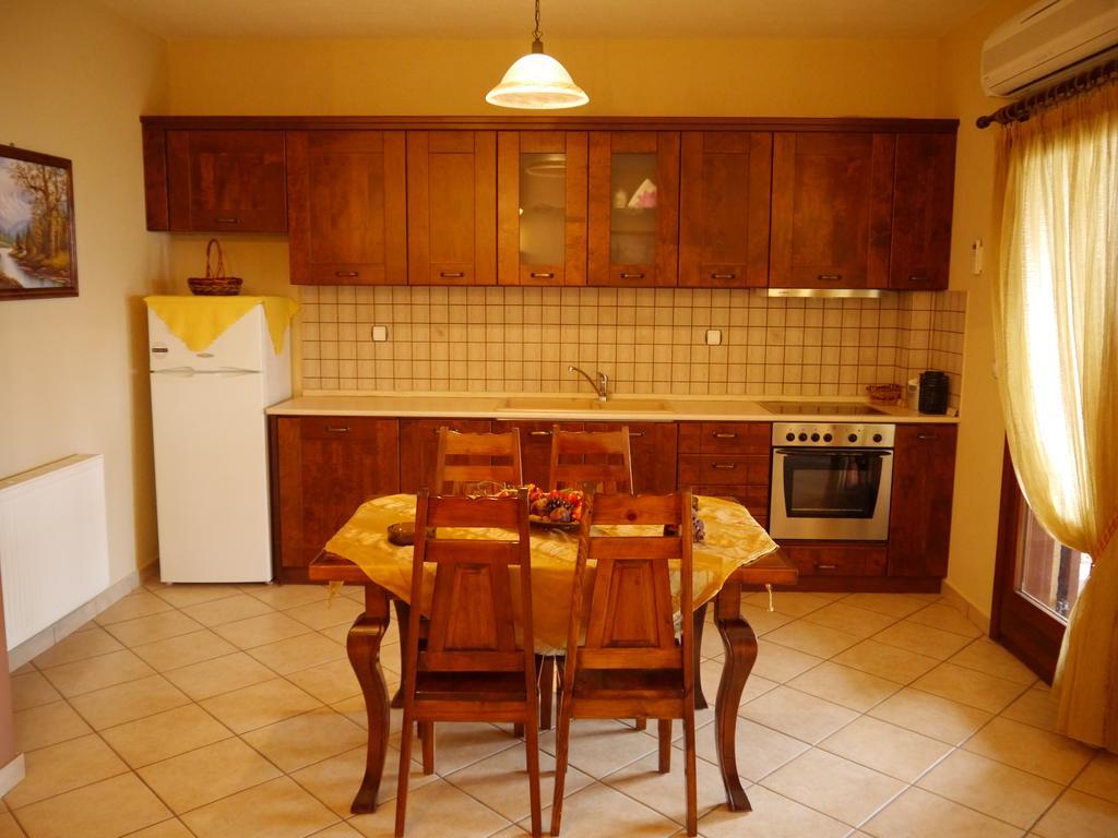 Dione Apartments Ouranoupoli Oda fotoğraf