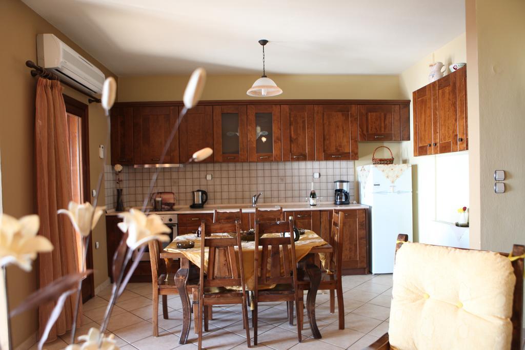 Dione Apartments Ouranoupoli Oda fotoğraf