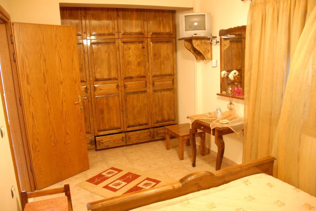 Dione Apartments Ouranoupoli Oda fotoğraf